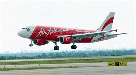 The latest news on the missing airasia flight qz8501. Kronologi Hilangnya Pesawat Air Asia QZ 8501 dari Surabaya ...