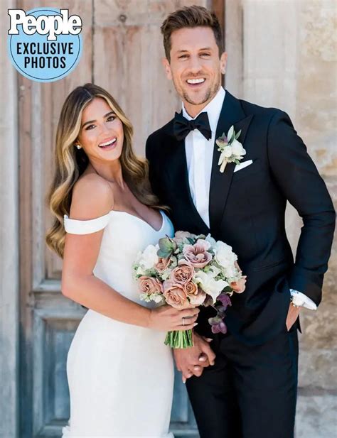 Bachelorette Jojo Fletcher And Jordan Wedding Photos Wedding Dress