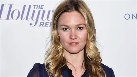 Julia Stiles Speaks Out After She Was Criticized For The Way She Held
