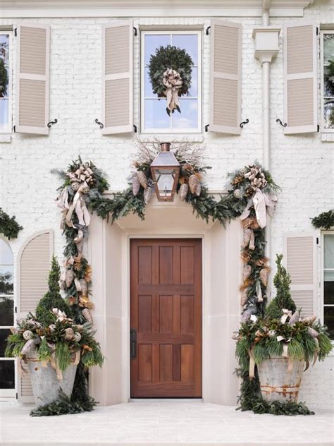 How Much Garland Do I Need For A Front Door