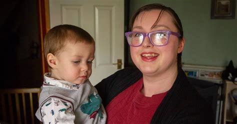 Breastfeeding Mum Shamed And Told To Cover Up By Wetherspoons Pub Worker Mirror Online