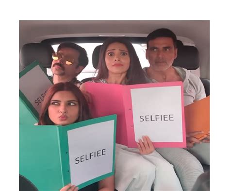 Selfiee Akshay Kumar Emraan Hashmi Welcome Nushrratt Bharuccha And Diana Penty To Their Squad