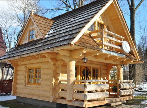 If you want to start building, but not sure what kind to have, these homes will give you. Tiny Log Cabin Even Cuter on the Inside « Country Living