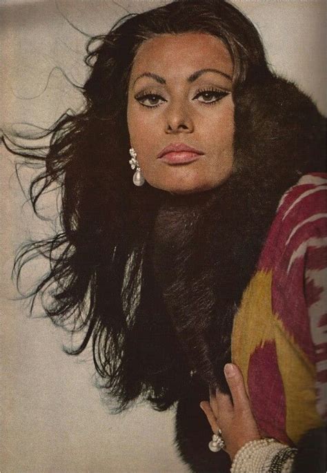 Young And Beautiful Sophia Loren Sophia Loren Images Sofia Loren
