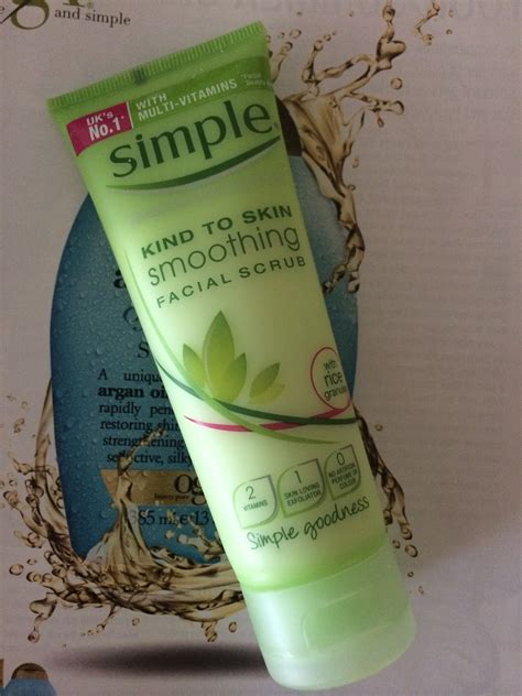 The Glamourelle Simple Kind To Skin Smoothing Facial Scrub Review