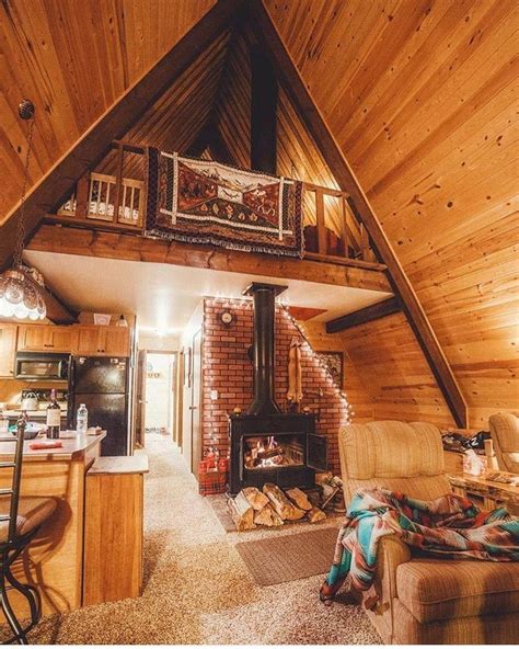 Cozy Log Cabin Interior Qustnp