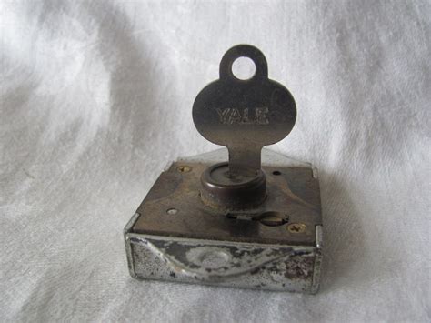 Vintage Yale Cabinet Lock And Key Pf Etsy