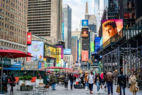 20+ EPIC Things to Do in Times Square (Fun for First Time Visitors)