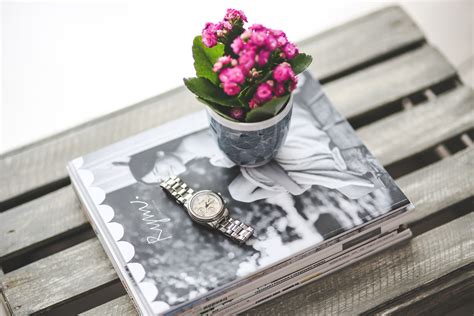 Kostenlose Foto Uhr Blume Zeitung Muster Zeitschrift Rosa