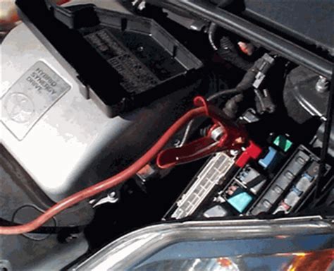 This short video shows you clearly how you can jump start your prius with a jumper box or jumper cables very easily. How to jumpstart a 2012 toyota prius
