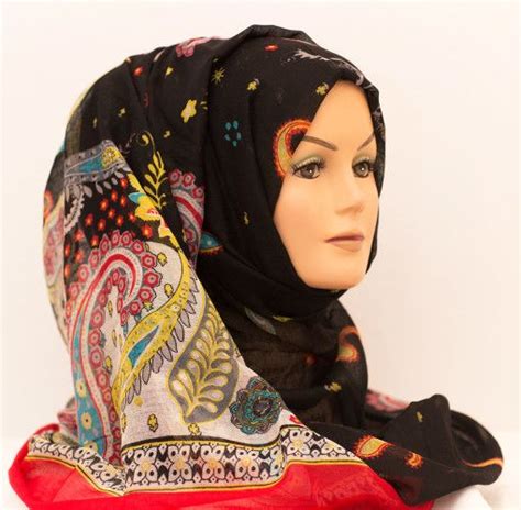 Pretty Paisley Hijab Hijabbella Hijabs Hijab Pins Scarves And More Hijab Paisley Pretty