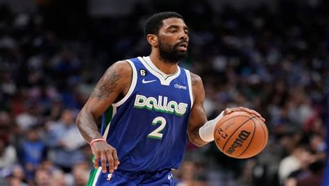 Kyrie Irving Agrees To Stay With Dallas Mavericks On A 126 Million 3