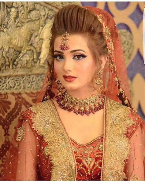 Kashees Beautiful Bridal Hairstyle And Makeup Beauty Parlour Pakistani Bridal Makeup Pakistani