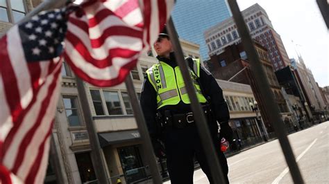 Boston Marathon Security 3500 Police Officers To Be On Hand World Cbc News