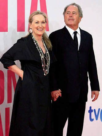 It would be an understatement to say meryl streep is well known in the entertainment industry. meryl streep and husband - Google Search | Meryl streep ...