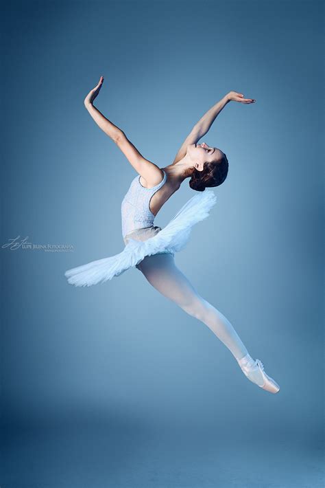 Lupe Jelena 500px Women Model Jumping Ballerina Blue Dancer Wallpaper Resolution 1367x2048