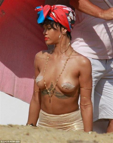 Rihanna Nude Photos Vid Os De Sc Nes De Sexe C L Brit S Nues Mai