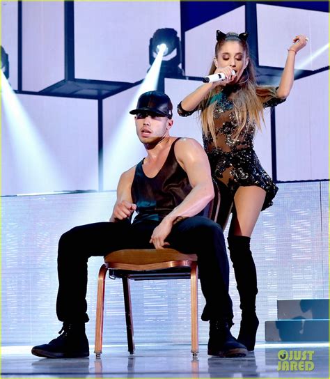 Ariana Grande Has No Problem Performing At Iheartradio Music Festival