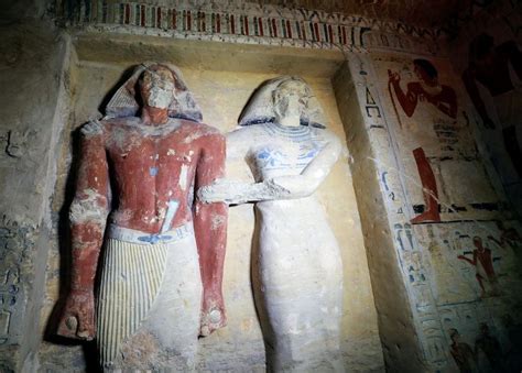 Colorful 4000 Year Old Tomb Discovered By Archaeologists In Saqqara Of