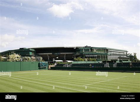 Lawn Tennis Court Stock Photos And Lawn Tennis Court Stock Images Alamy