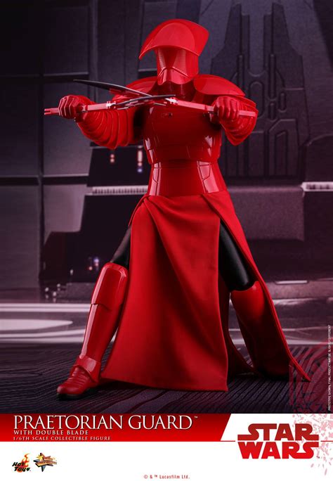 Clad in ornate crimson armor, these warriors guarded supreme leader snoke, ready to meet any threat with a savage response. Le Elite Praetorian Guard di The Last Jedi ricreate in ...