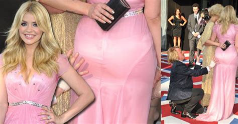 Holly Willoughbys Wardrobe Malfunction Star Flashes Granny Pants At Bafta Tv Awards Mirror