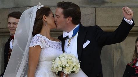 Swedish Princess Madeleine Marries Us British Financier Bbc News