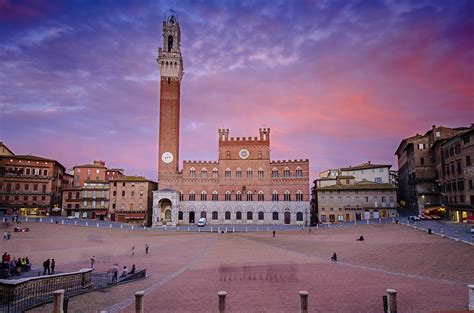 Acente ismi telaffuz etmeyeceğimi peşin olarak söylemek isterim. Siena travel | Tuscany, Italy - Lonely Planet