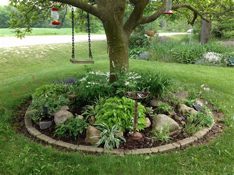 Pin By Rosa Valencia Arancibia On Rock Landscaping Landscaping Around Trees Front Yard
