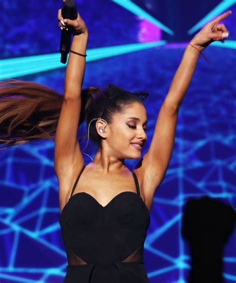 Ariana Grande Sings Opera Video Ariana Grande Will Be Featured In An Opera Duet On Andrea