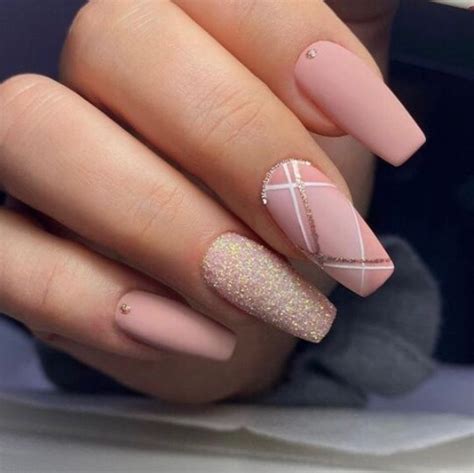 30 Beautiful Nail Designs To Do In 2021 The Glossychic
