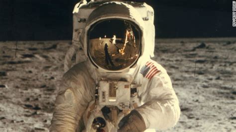 First Man On Moon Gives Rare Interview To Australian Accountant Cnn
