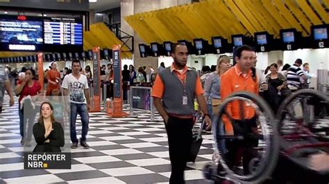 Inspeção de passageiros nos aeroportos começa a ser intensificada YouTube