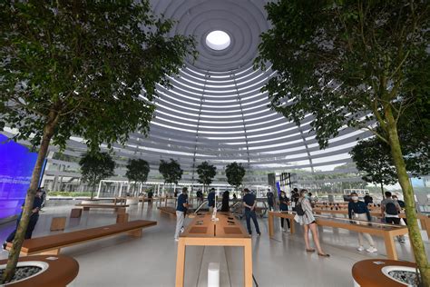 Apples First Ever Floating Store Opens In Singapore The Statesman