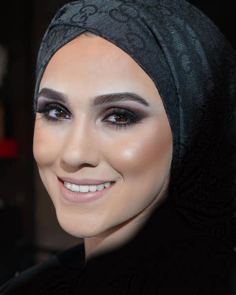 Make Up Natural Hijab