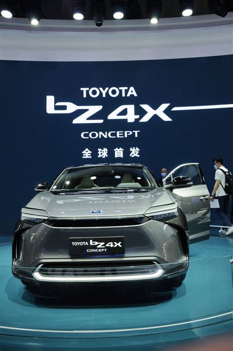 New Toyota Bz4x Concept Previews Subaru Co Developed Electric Suv