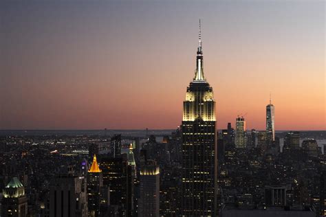 22 Stunning Empire State Building At Night Wallpapers Wallpaper Box