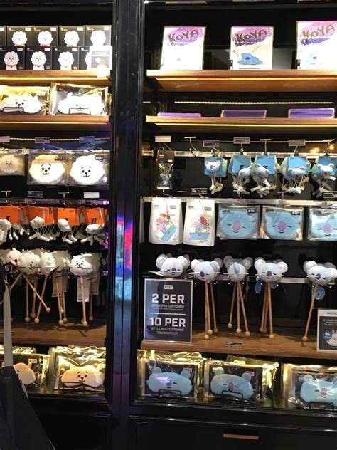 4 day line store super sale! BT21 Line Friends Store in Times Square Experience + Haul ...