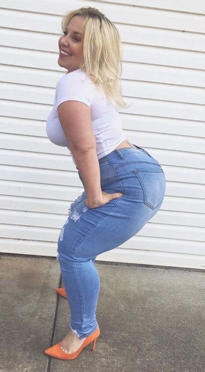 Whitebootylov3rpawgcommanderig Curvygirl1983mmmmi Could Be A White Booty Lover Tumblr Pics