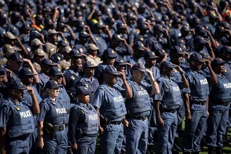10 000 More Police Deployed To ‘sanitise The Streets Of Crime This Festive Season Graaff