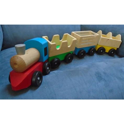 Melissa And Doug Wooden Farm Train Set With 3 Linking Cars And Steam
