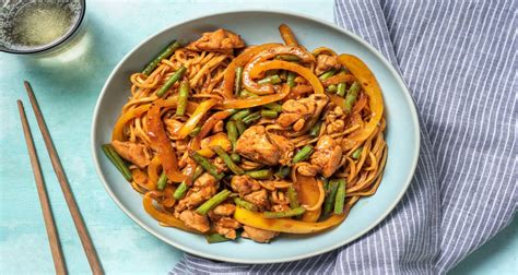 Chicken Thigh Chow Mein Recipe | HelloFresh