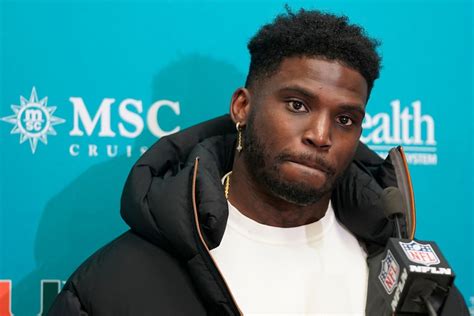 Tyreek Hill Files For Divorce Per Court Records But Dolphins Wr Insists He S Still Happily