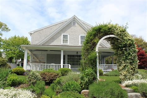 An architect has already helped map out a plan for the home's remodel, and the automotive expert plans to do the renovations himself. QuarDecor: New England Beach Homes