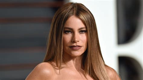 Sofia Vergara Claps Back At Fan Who Questioned Her Faces