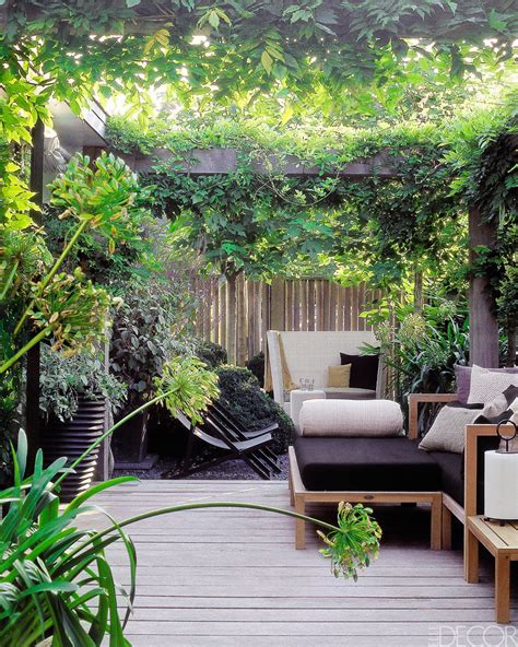 20 Small Backyard Oasis Ideas
