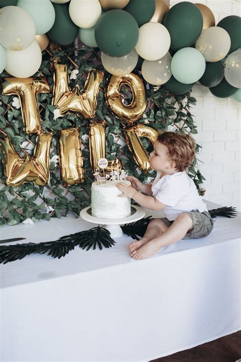 Bambinos Two Wild Jungle Themed Birthday Party Champagne Sil Vous