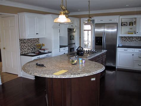 You can change the door style, kitchen layout, wall cabinet height and depth to see what impact these have on your estimated cabinet cost. Cabinet Refacing Cost - Kitchen Craftsman - Geneva, Illinois