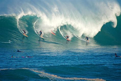 Big Winter Surf Waimea Bay Hawaii Photograph By Kevin Smith