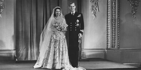 Wedding dress of queen elizabeth ii royalty pinterest royal. Queen Elizabeth and Prince Philip Met on a Tennis Court ...